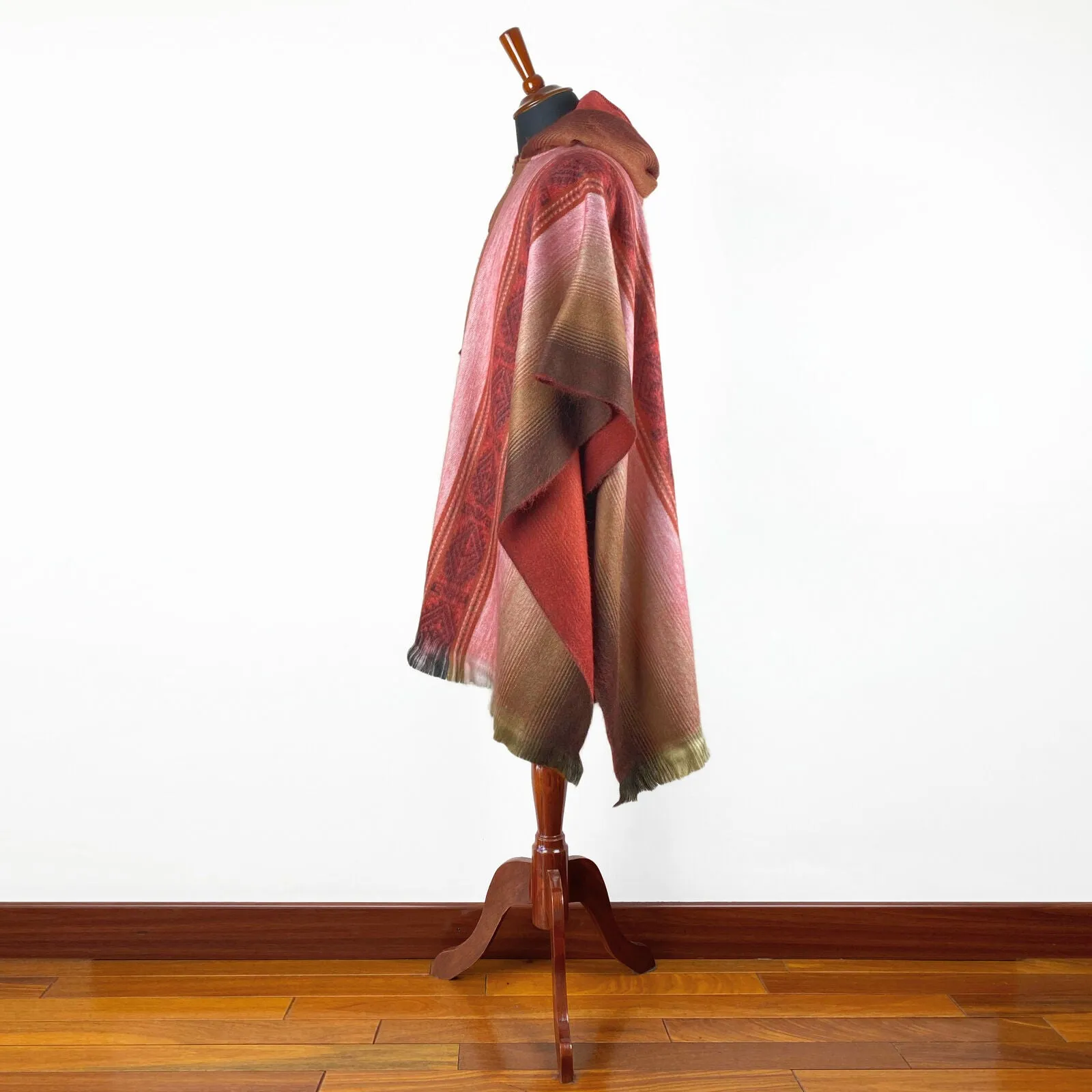 Ayora - Lightweight Baby Alpaca Hooded Poncho - Red - Unisex