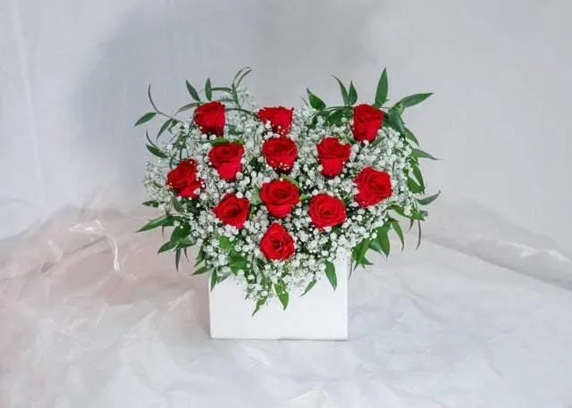 Falling in Love (Preserved Roses)