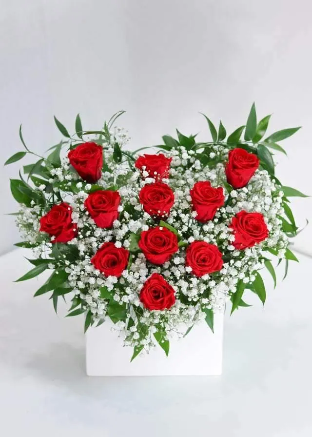 Falling in Love (Preserved Roses)