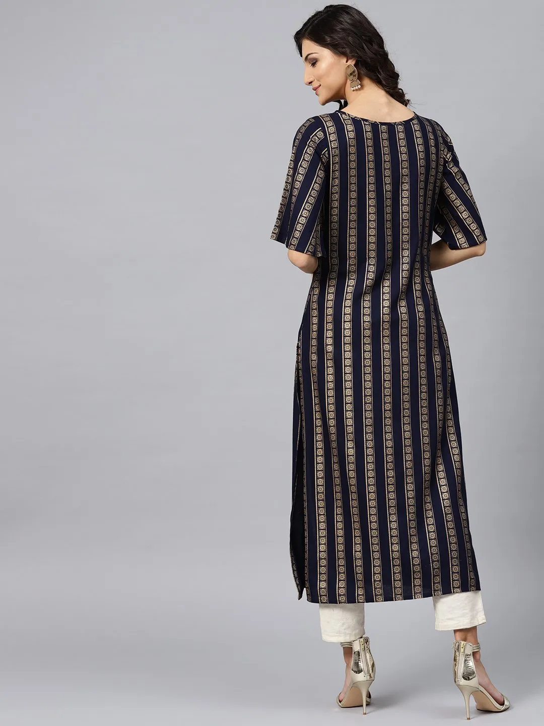 Geometric Printed Navy Blue Kurta With Round Neck And Half Slevees