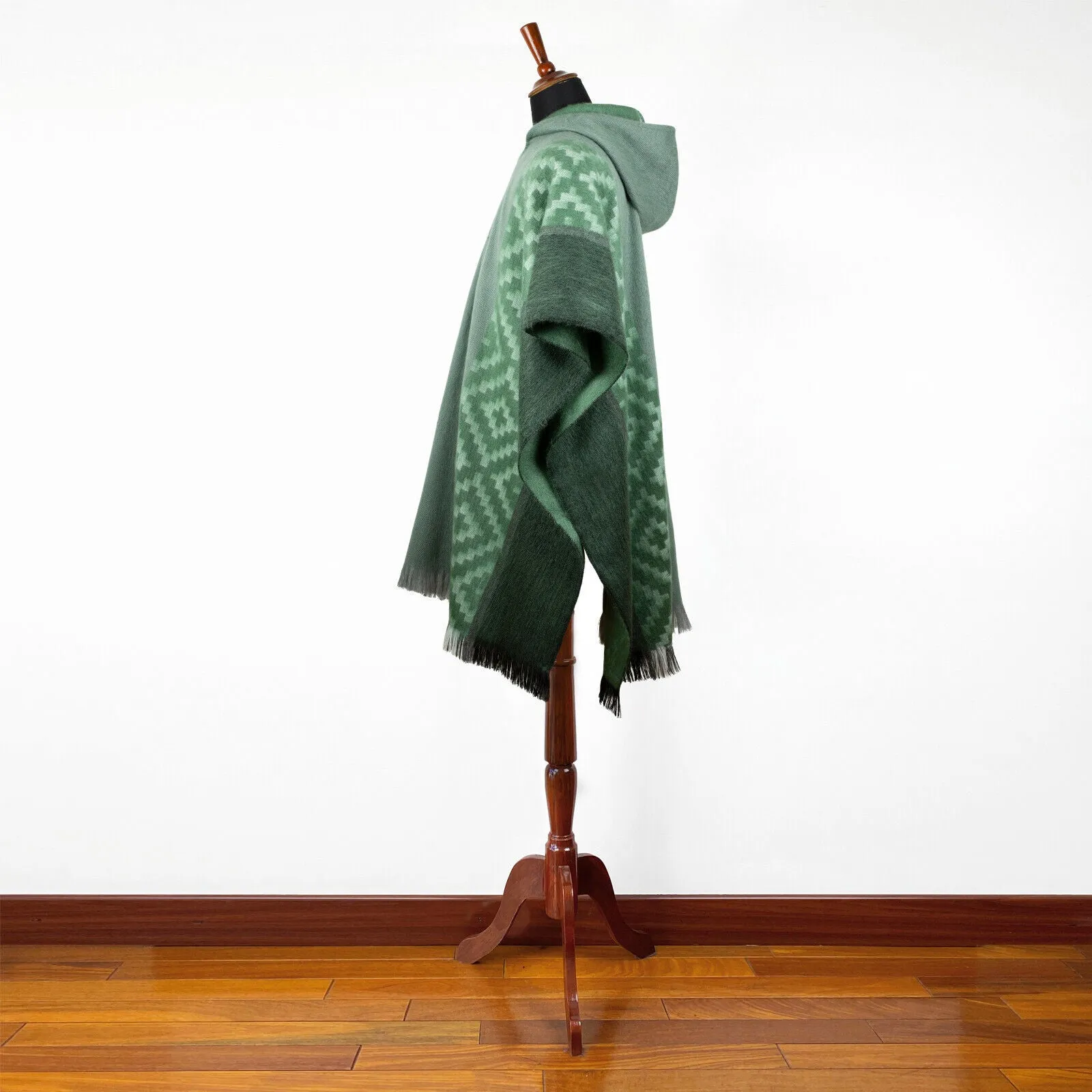 Machachi - Lightweight Baby Alpaca Hooded Poncho - Emerald Green - Diamonds Pattern - Unisex