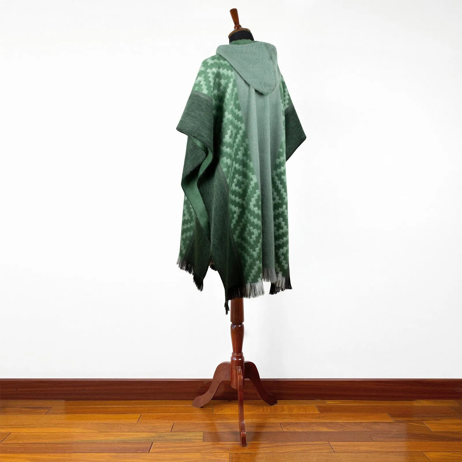 Machachi - Lightweight Baby Alpaca Hooded Poncho - Emerald Green - Diamonds Pattern - Unisex
