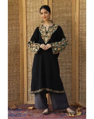 Rang-e-Khizan Pure Luxurious Wool Black Aari Phiran