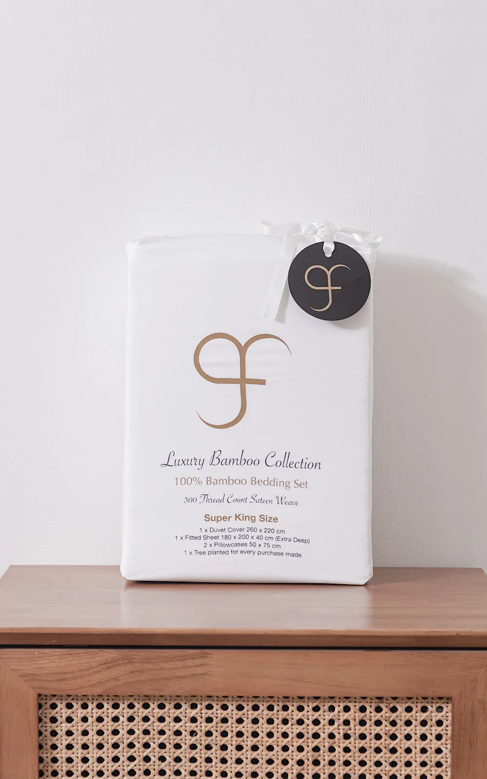 White Double GF 100% Organic Bamboo 300tc Luxurious sateen weave Bedding Set Duvet Cover, Extra Deep 40cm Fitted Sheet, 2 x Pillow Cases