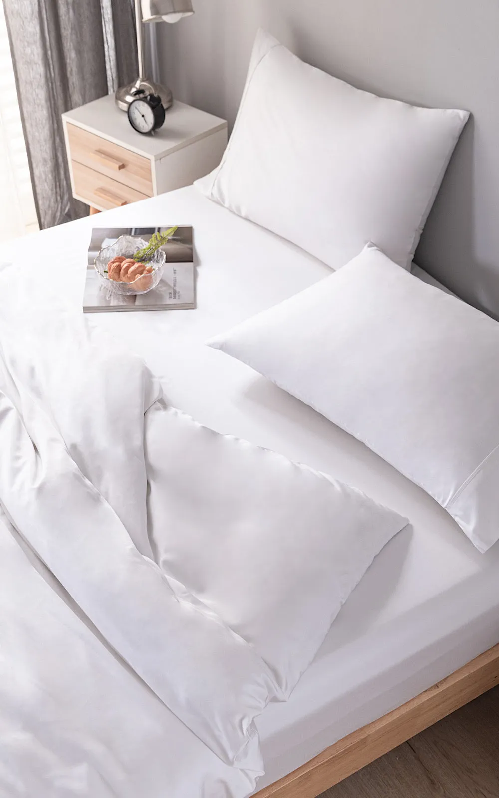 White Double GF 100% Organic Bamboo 300tc Luxurious sateen weave Bedding Set Duvet Cover, Extra Deep 40cm Fitted Sheet, 2 x Pillow Cases