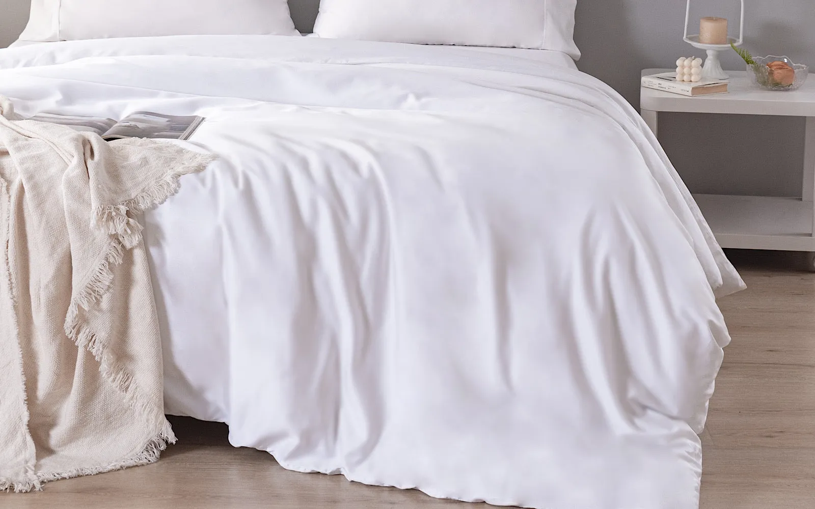 White Double GF 100% Organic Bamboo 300tc Luxurious sateen weave Bedding Set Duvet Cover, Extra Deep 40cm Fitted Sheet, 2 x Pillow Cases
